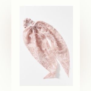 Anthropologie Dusty Rose Bethany Textured Hair Scarf Tie EUC Sold Out Online